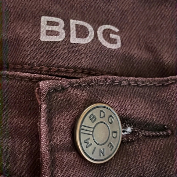 BDG Mid Rise Twig Ankle Embroidered Jeans in Burgundy - Size 30 - Picture 5 of 8